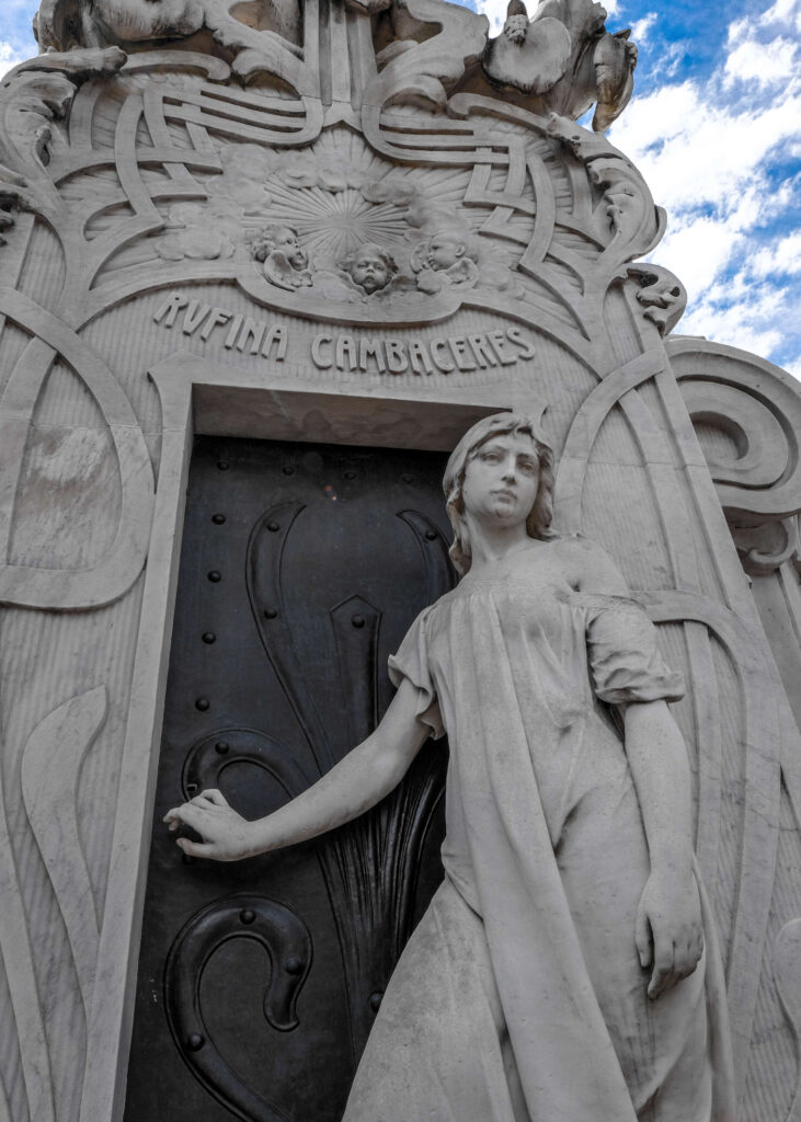 Rufina Cambaceres – Türe